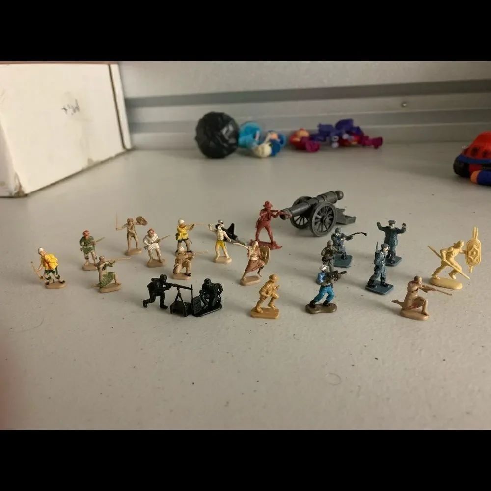 Vintage Super Small Men with Cannen